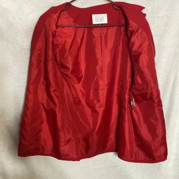 Le Suit Women's Red Skirt Suit - Picture 5 of 13